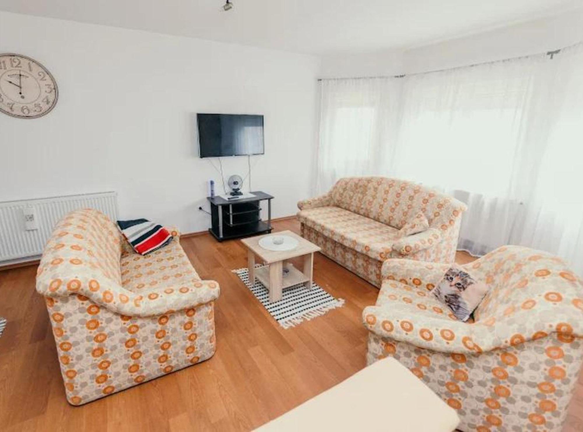 Apartmani Tea I Toni Gradiste Exterior photo